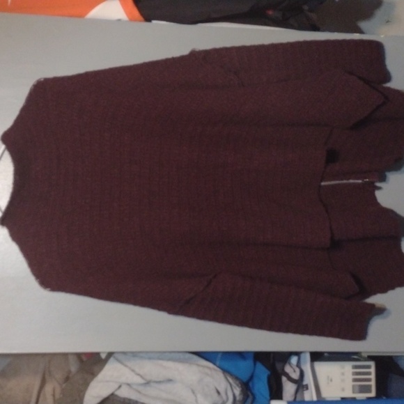 Oversized altered state maroon sweater size small zipper up the back - Picture 2 of 7